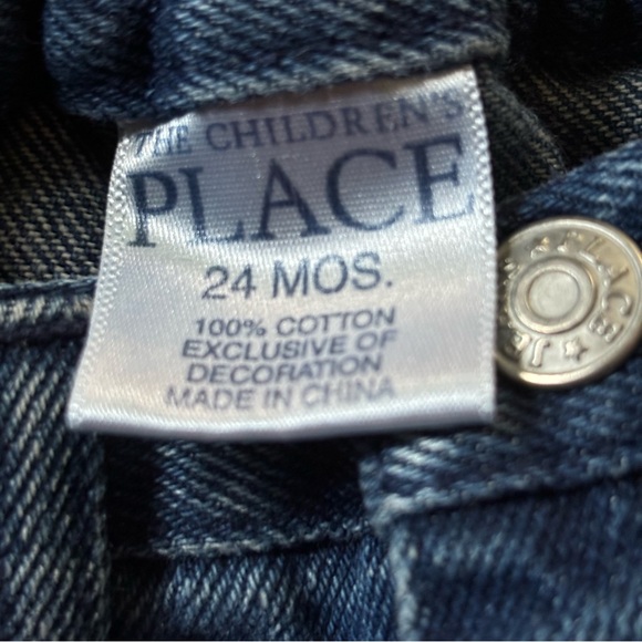 🍎 Cute Toddler Jeans with Fringe 🍎 - Picture 4 of 7